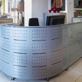 Empfangstresen Fa. Kinnarps - Ma&szlig;e: 200 x 240 cm mit Glas- und Metallverkleidung
VERKAUFT